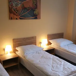 https://kaktus-guest-house-2.warsawhotelspoland.com